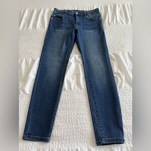 Tahari Women's Classic Blue Skinny Jeans